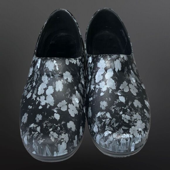Crocs Neria Pro II Black/Grey/White Flowers Dual Comfort Clogs Size W 8 - Picture 2 of 5